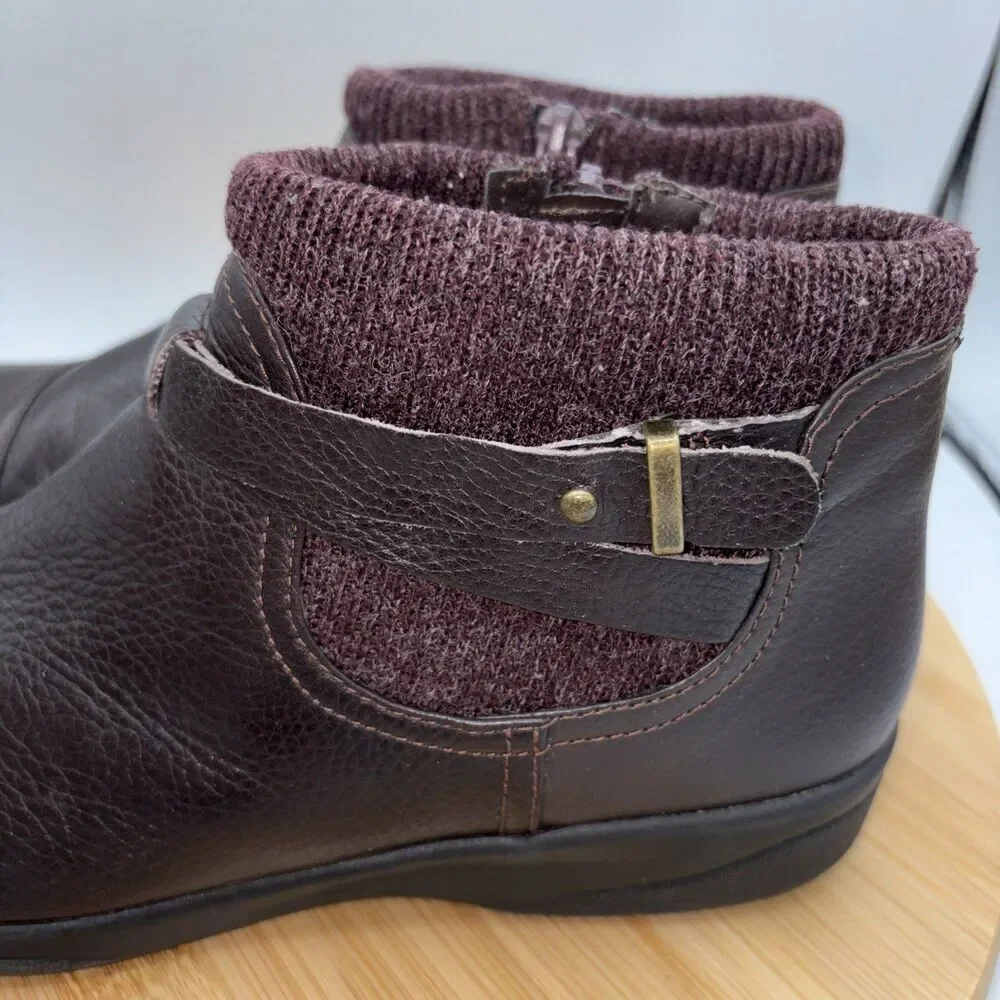Clarks Cheyn Kisha Leather Ankle Boots Womens 7.5 Burgundy Zip Knit Cuff Comfort
